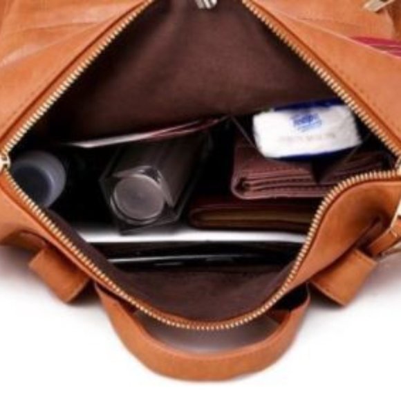 Cognac Convertible Guitar Strap Backpack - Picture 3 of 4